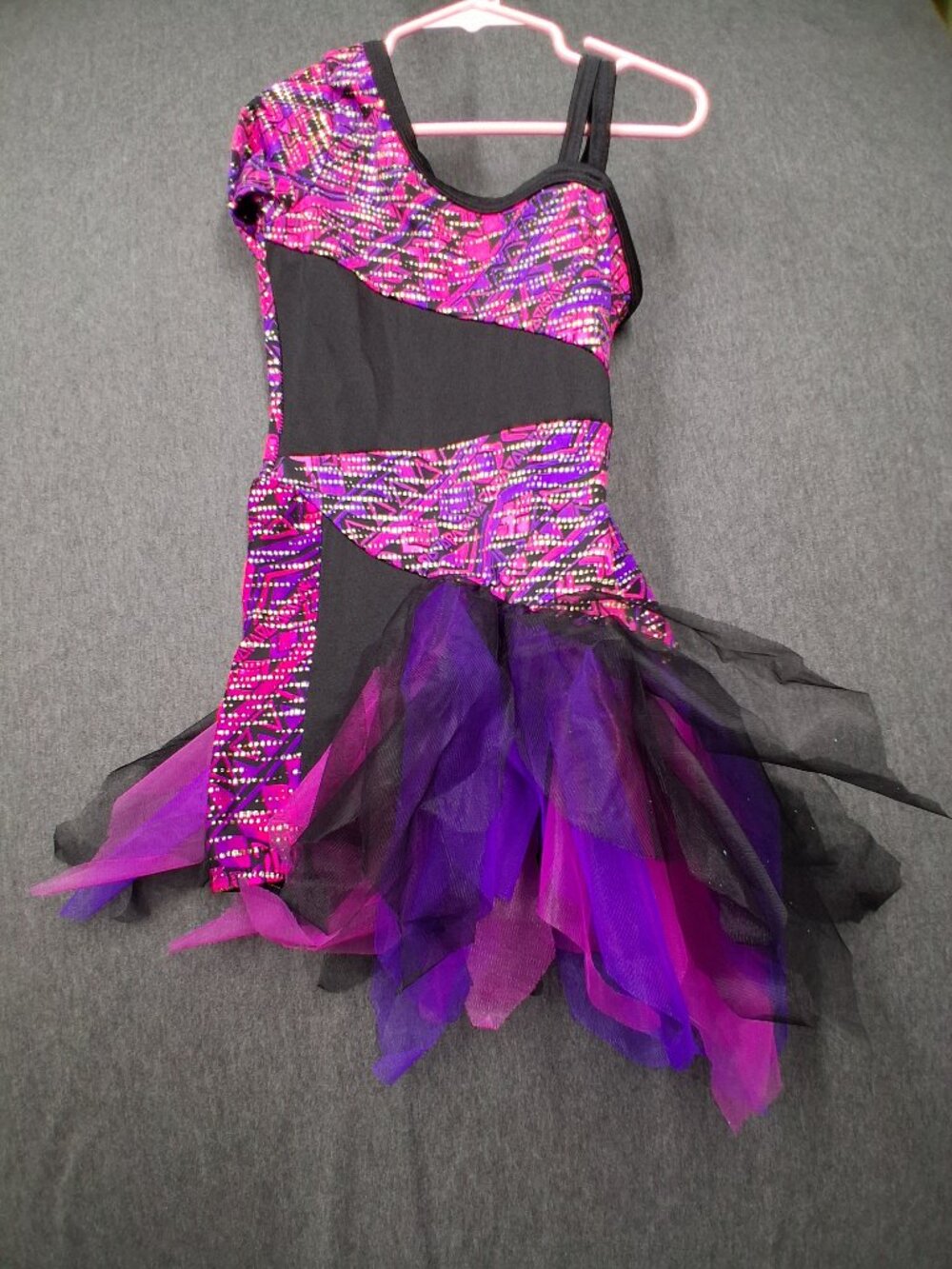 Dance girls costume no size found multicolored  good condition